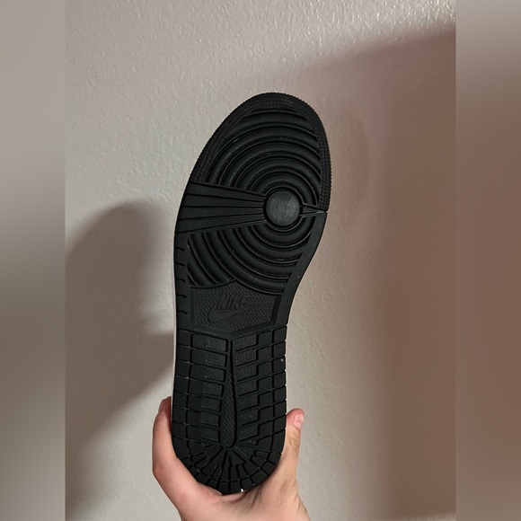 Jordan 1 Mid-Reverse New Love - Picture 6 of 14